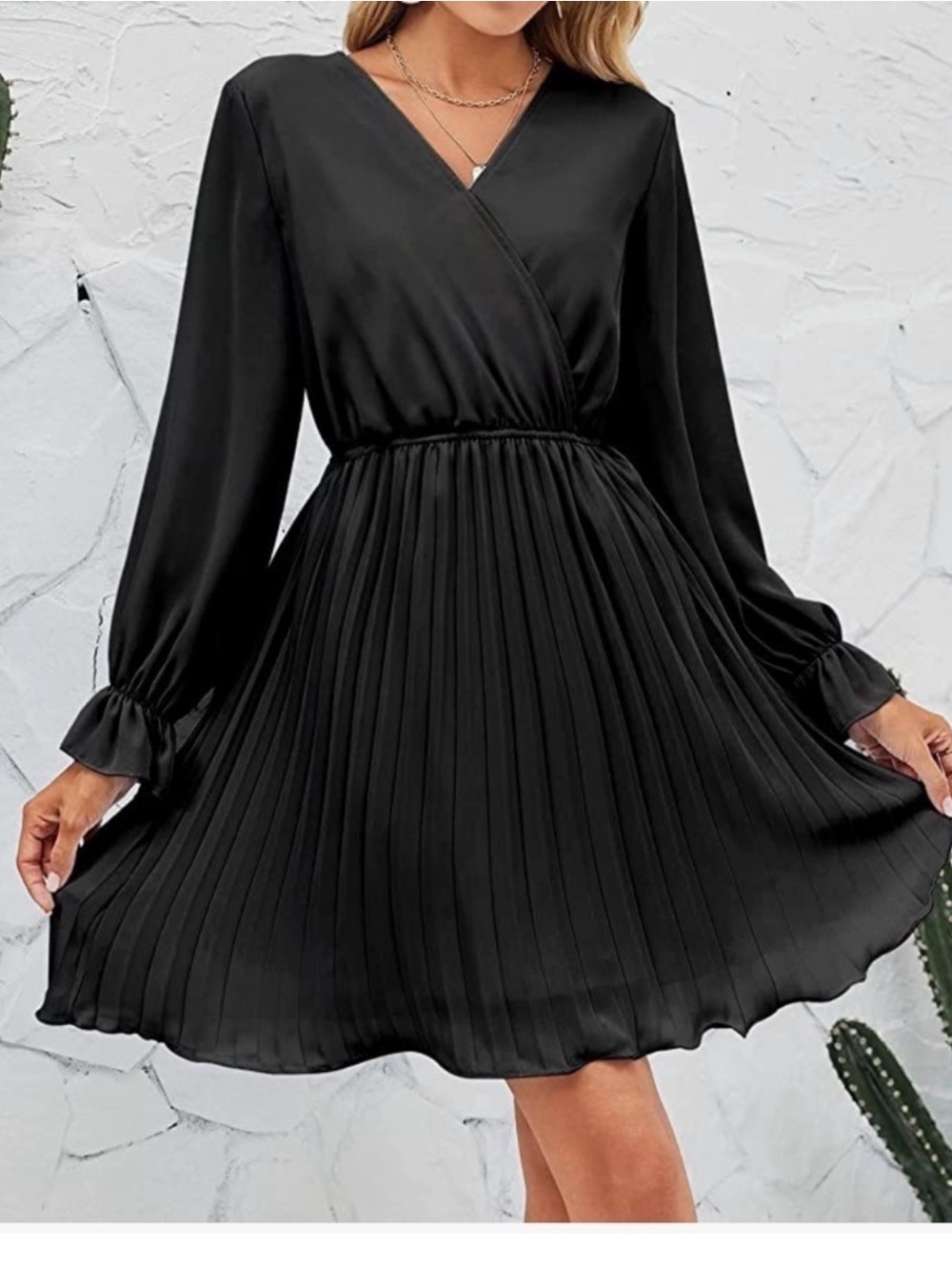 BBX Lephsnt, Black Pleated Long-Sleeve V-Neck Dress size XL